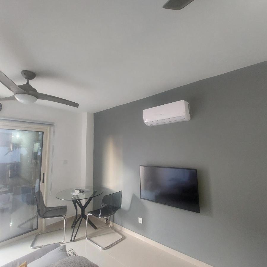 Modern Studio Apartment Armonia Court พาราลิมนี ภายนอก รูปภาพ