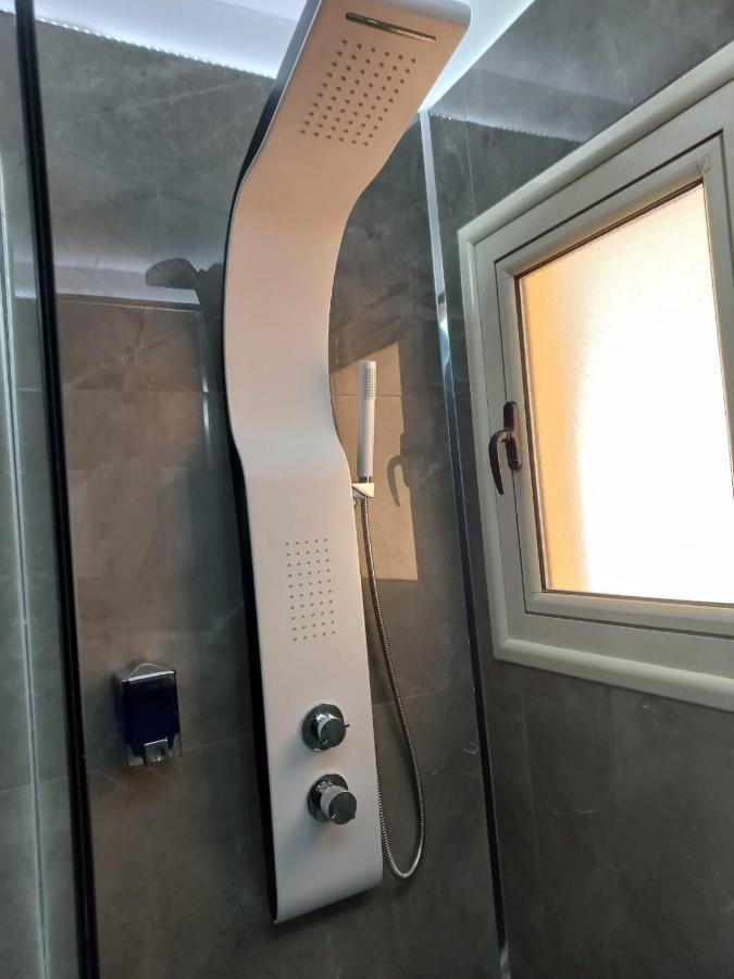 Modern Studio Apartment Armonia Court พาราลิมนี ภายนอก รูปภาพ