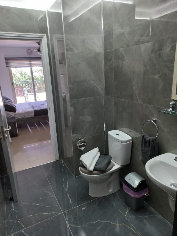 Modern Studio Apartment Armonia Court พาราลิมนี ภายนอก รูปภาพ